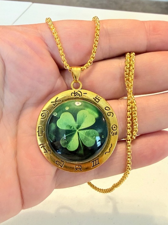 Other - Gold & Green Four-Leaf Clover Pendant Necklace.